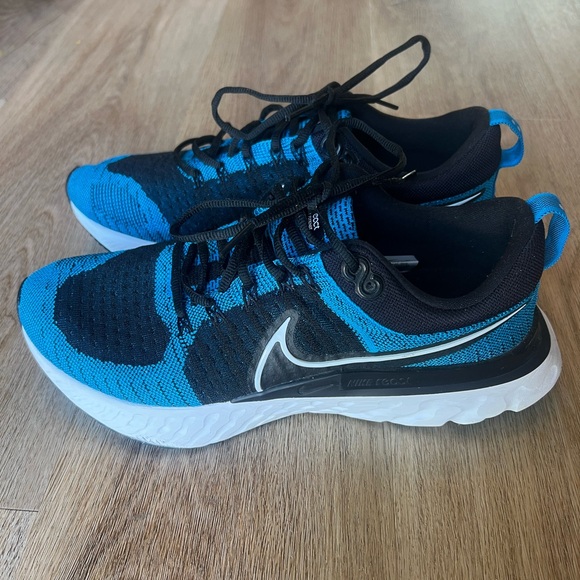 Nike Men’s Infinity Run Flyknit Size 10 - Picture 5 of 10